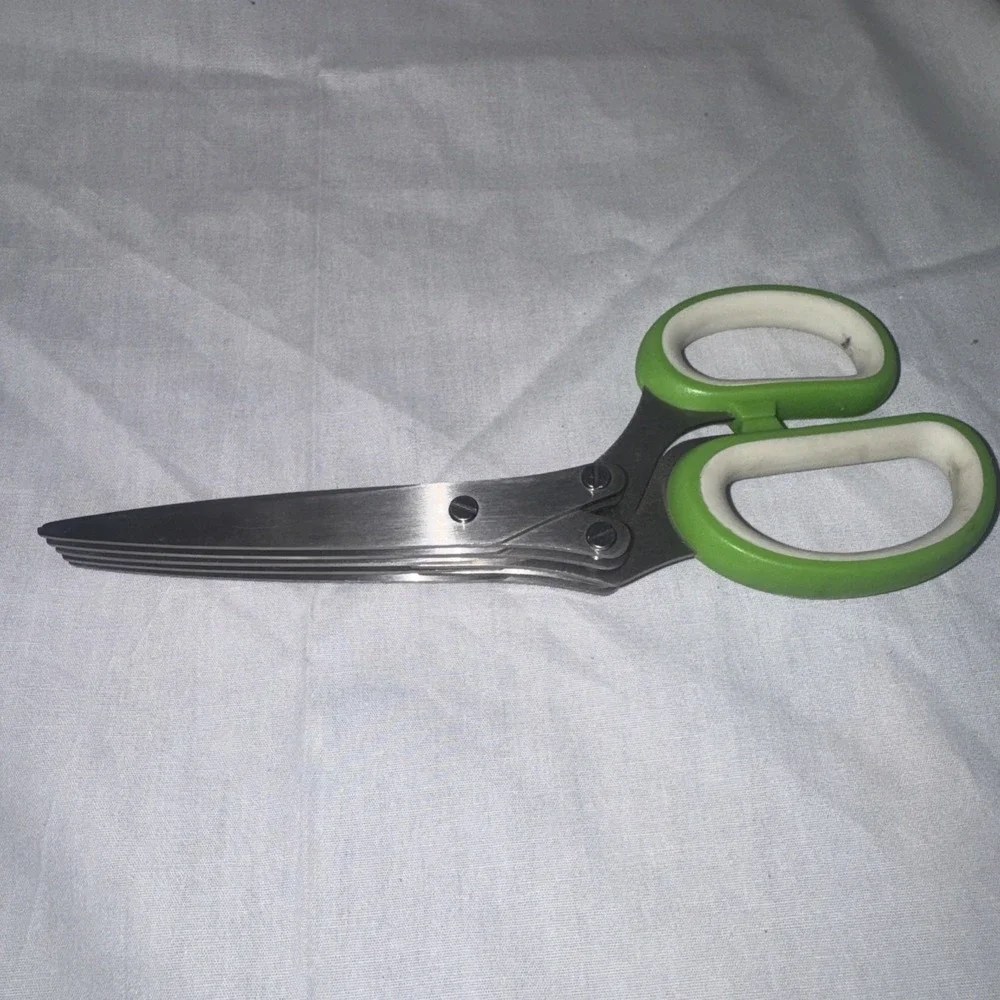 The Unbranded Brand herb scissors
